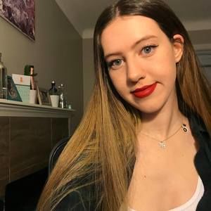 Meet your Posher, Dana